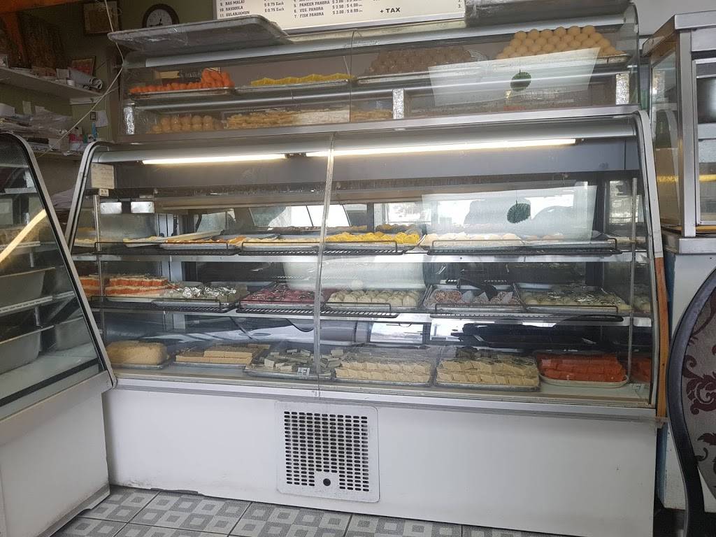 Asian Sweets & Restaurant | restaurant | 7148 Airport Rd, Mississauga, ON L4T 2H1, Canada | 9056712923 OR +1 905-671-2923