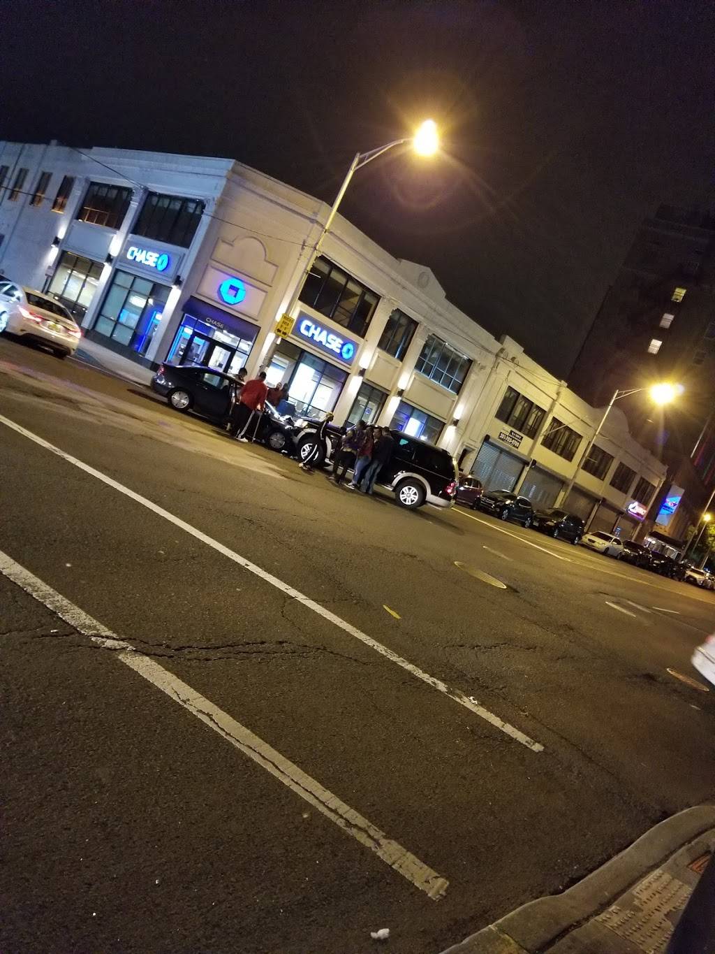 American Fried Chicken | restaurant | 401 N Broad St, Elizabeth, NJ 07208, USA | 9083527787 OR +1 908-352-7787