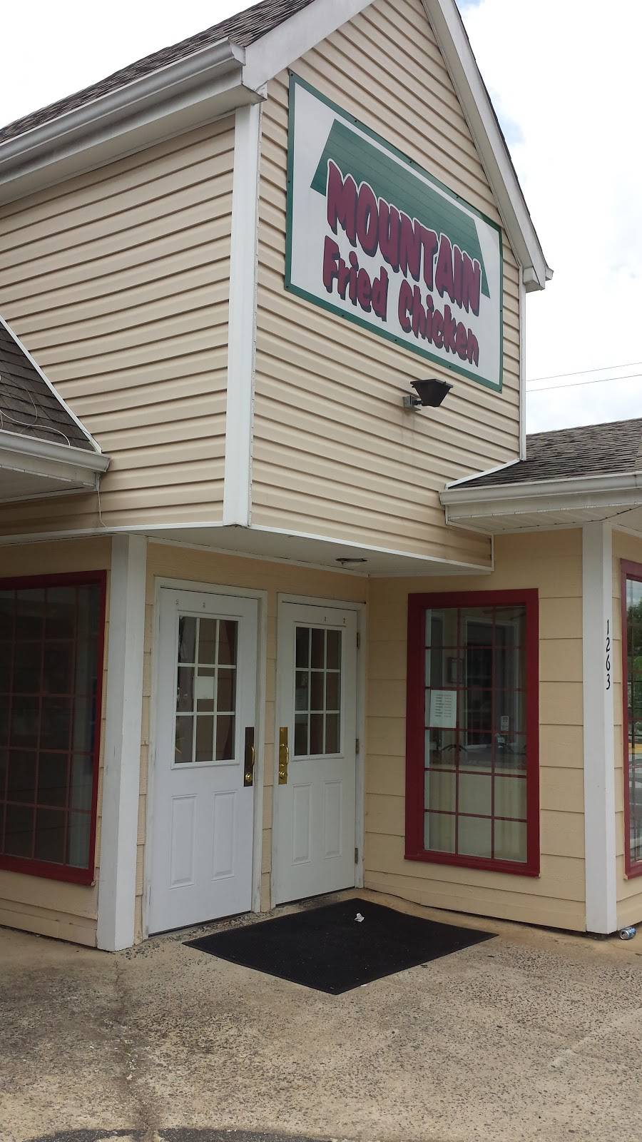 MOUNTAIN Fried Chicken | restaurant | 1263 U.S. Hwy 70 SW, Hickory, NC 28602, USA | 8288551333 OR +1 828-855-1333