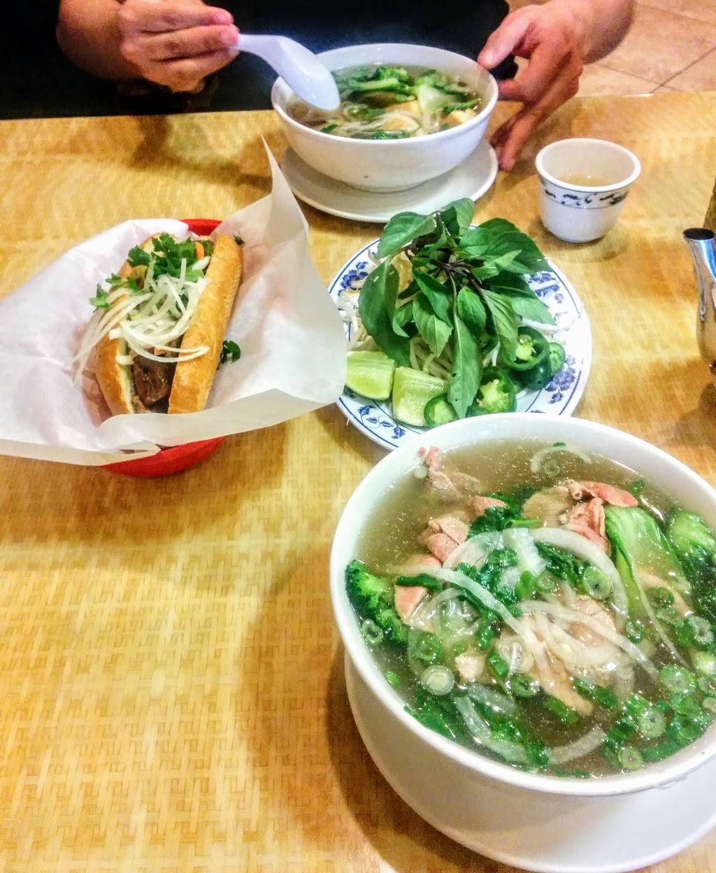 Pho Xpress | restaurant | 6533 Mission Gorge Rd, San Diego, CA 92120, USA | 6192843268 OR +1 619-284-3268