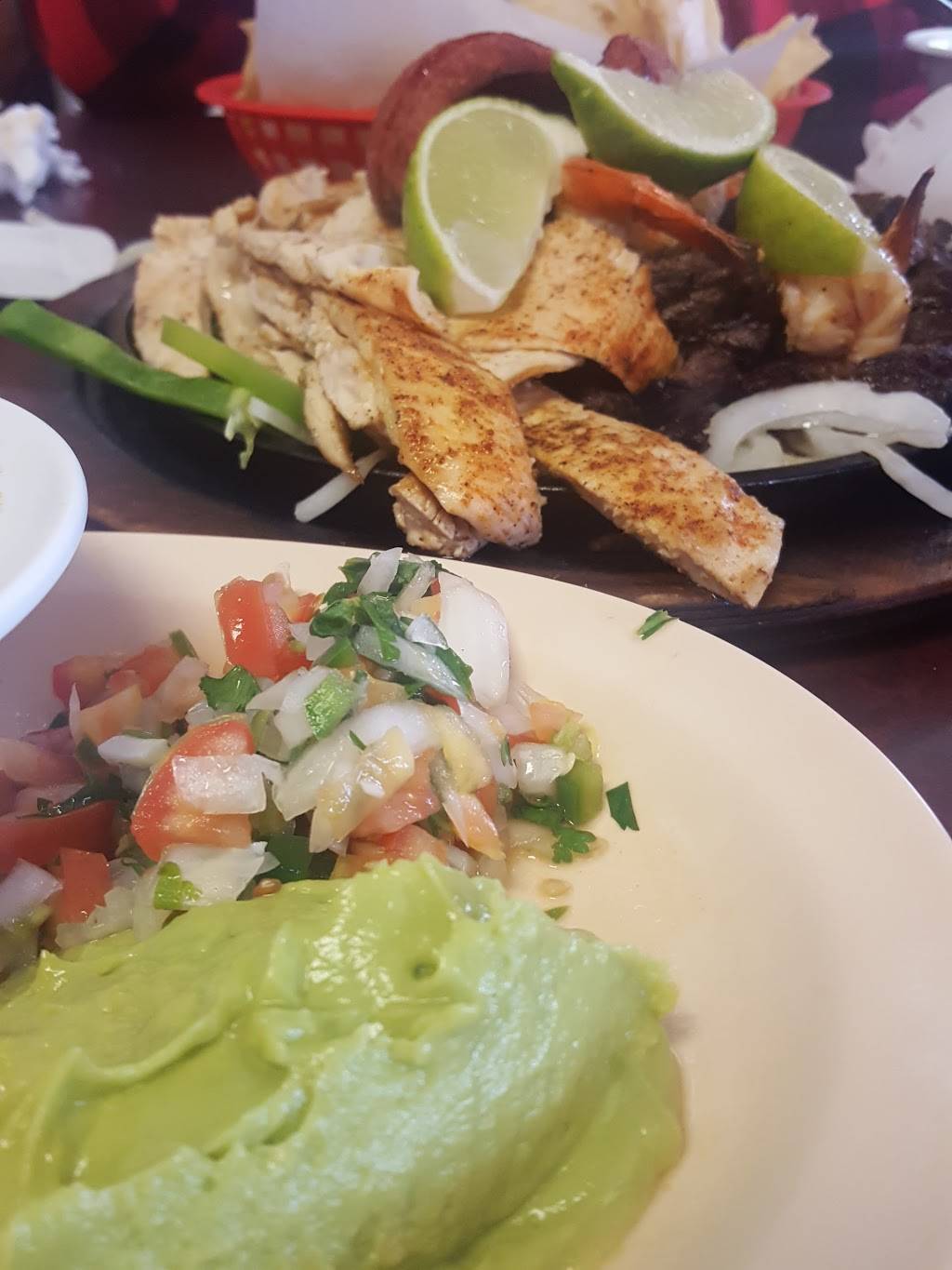 Taqueria Los Jaliscos Mexican | restaurant | 12080 Veterans Memorial Dr, Houston, TX 77067, USA | 2818808100 OR +1 281-880-8100