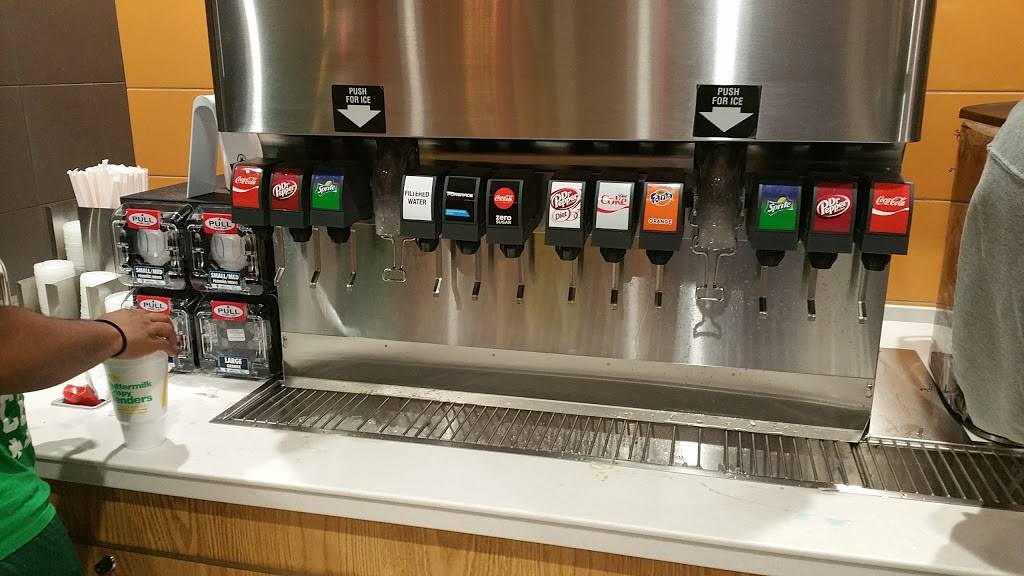 McDonalds | cafe | 2501 N Main St, Taylor, TX 76574, USA | 5123522831 OR +1 512-352-2831