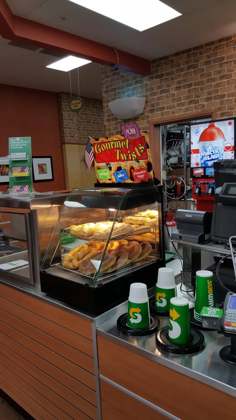 Subway | restaurant | 5824 Nolensville Pike, Nashville, TN 37211, USA | 6153331456 OR +1 615-333-1456