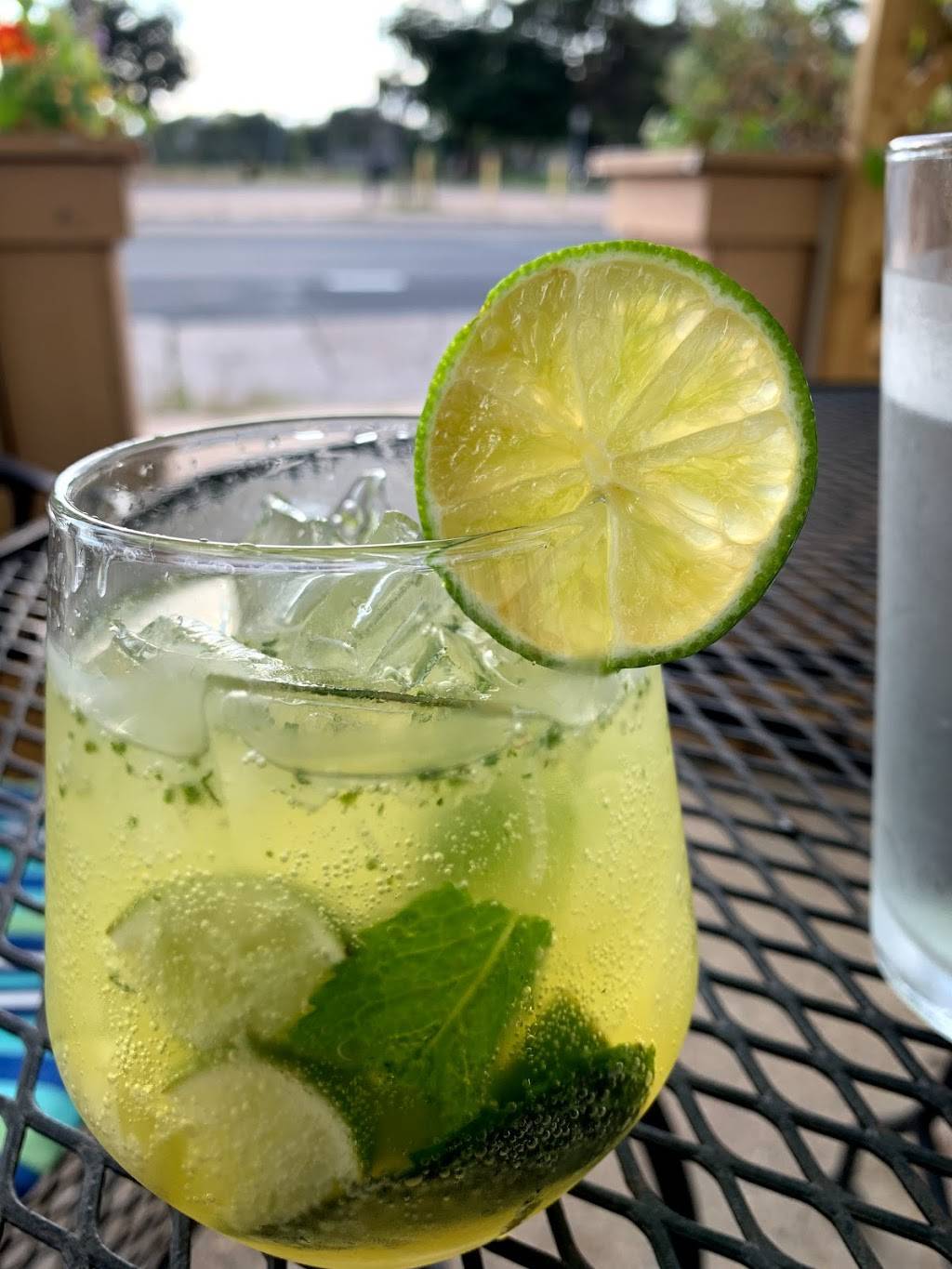 Guavas Cuban Cafe | restaurant | 5607 Chicago Ave, Minneapolis, MN 55417, USA | 6128240951 OR +1 612-824-0951