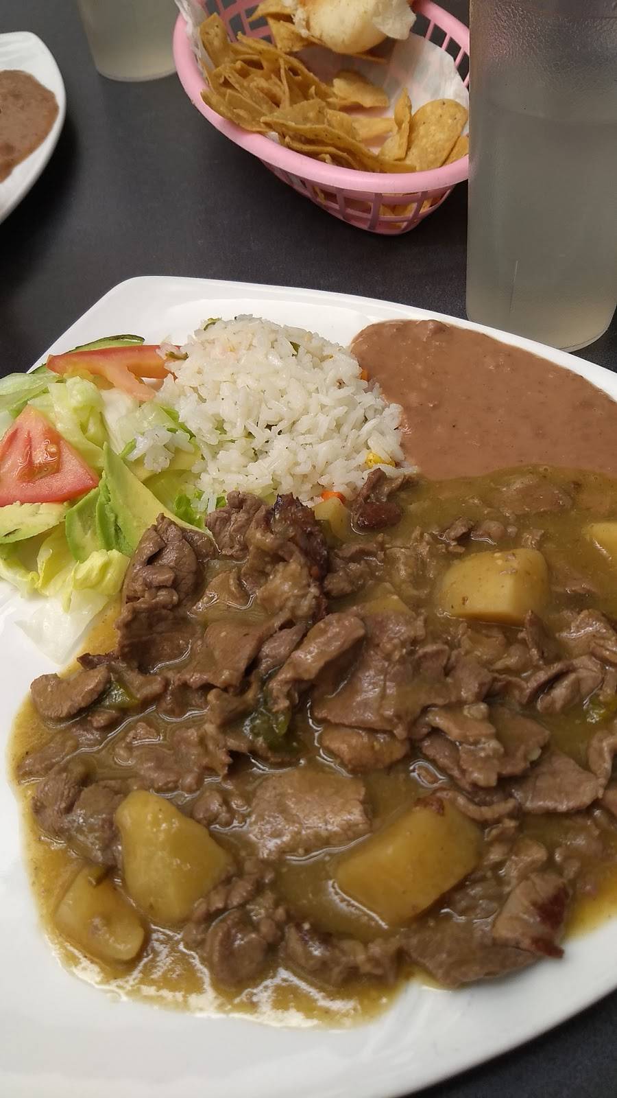 Restaurante El Trebol | restaurant | Centro Comercial Otay, Carretera Aeropuerto 1900, Mesa de Otay, 22390 Tijuana, B.C., Mexico | 016646243599 OR +52 664 624 3599