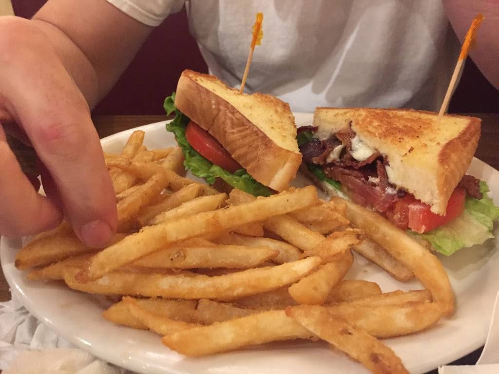 Frys Restaurant | restaurant | 3863, 802 S Main St, Belton, TX 76513, USA | 2549330000 OR +1 254-933-0000