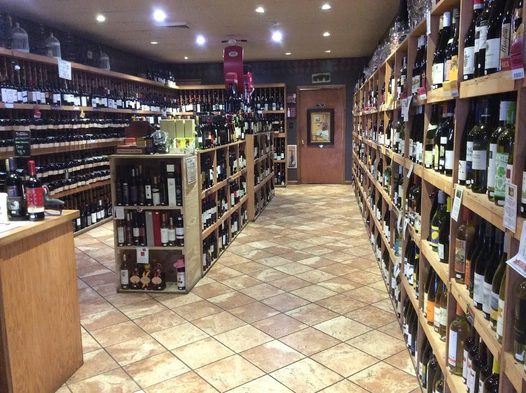 Vintage Estate Wine and Beer | restaurant | 7317 South Ave, Boardman, OH 44512, USA | 3306298080 OR +1 330-629-8080