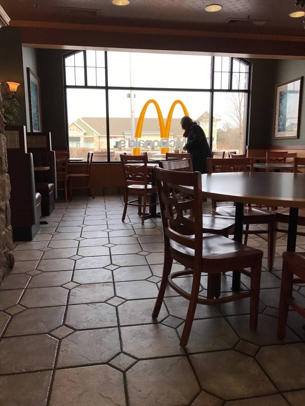 McDonalds | cafe | N56w15475 Silver Spring Dr, Menomonee Falls, WI 53051, USA | 2622524609 OR +1 262-252-4609