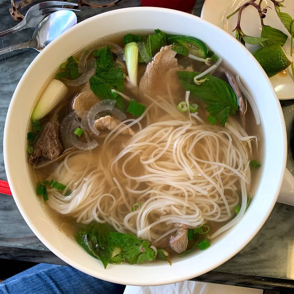 2000 Vietnam Restaurant | restaurant | 601 San Mateo Blvd SE, Albuquerque, NM 87108, USA | 5052320900 OR +1 505-232-0900