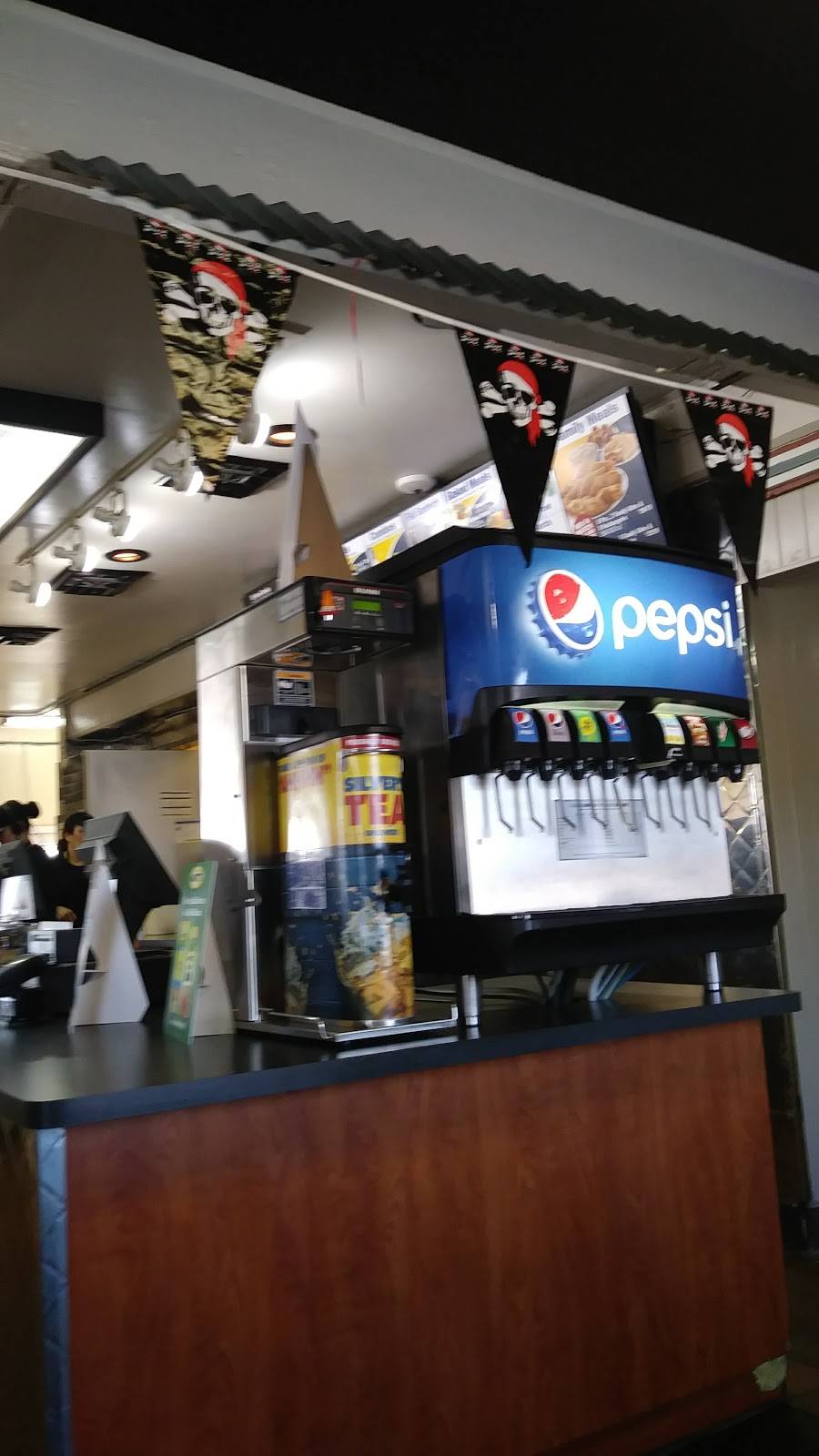 Long John Silvers | restaurant | 596 W Olive Ave, Porterville, CA 93257, USA | 5597843674 OR +1 559-784-3674