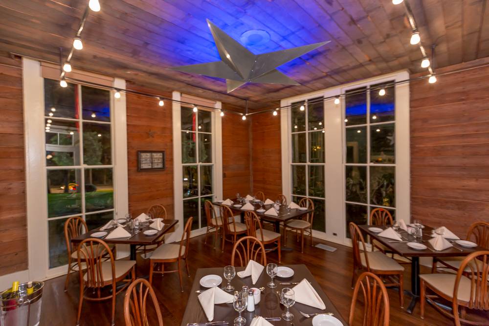 1836 Steakhouse | restaurant | 2641 11th St, Huntsville, TX 77340, USA | 9367558150 OR +1 936-755-8150