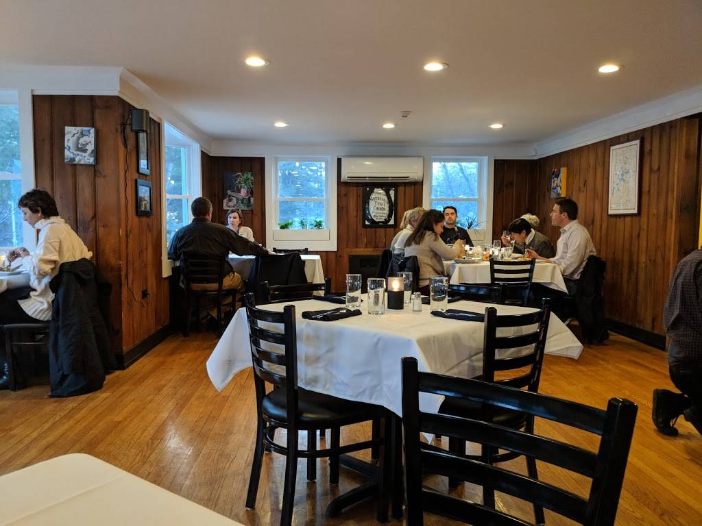 Lakehouse Tavern | restaurant | 157 Main St, Hopkinton, NH 03229, USA | 6037461800 OR +1 603-746-1800