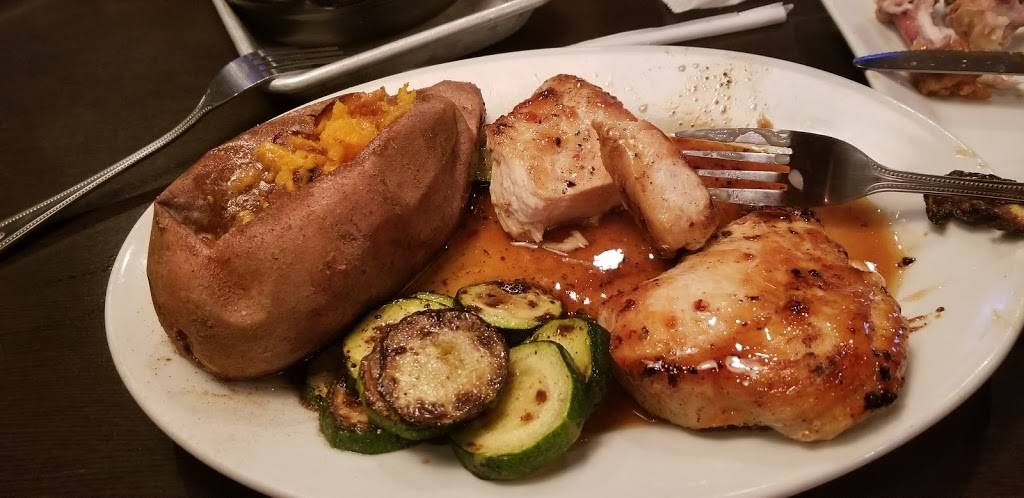 Ruby Tuesday | restaurant | 4066 Victory Blvd, Portsmouth, VA 23701, USA | 7574887747 OR +1 757-488-7747