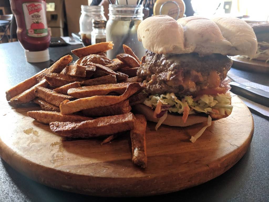 Barrel 67 | restaurant | 67 Murray St, Amherstburg, ON N9V 1H8, Canada | 5197367227 OR +1 519-736-7227