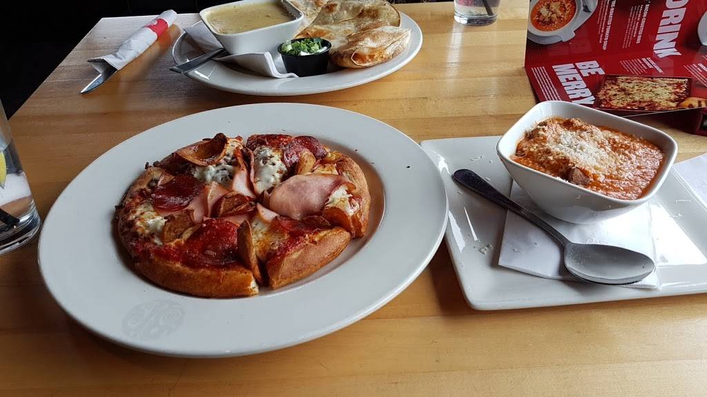 Boston Pizza | restaurant | 5 Buena Vista Dr, Orangeville, ON L9W 0A2, Canada | 5199421966 OR +1 519-942-1966