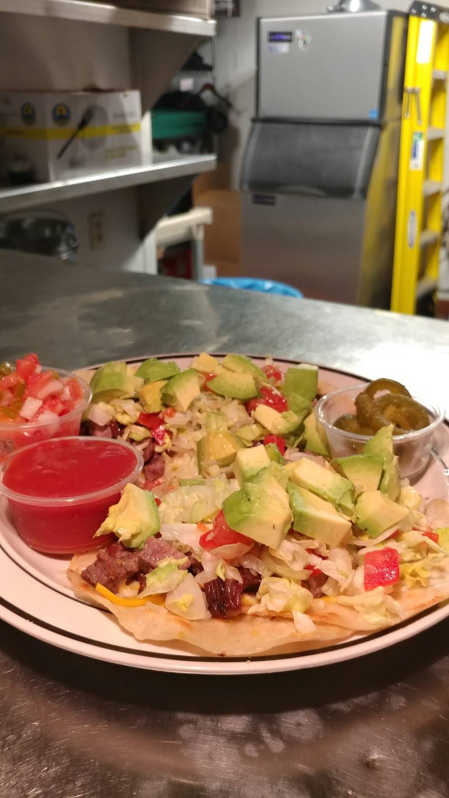 Outlaws Grill & Saloon | restaurant | 2167 Pickwick Dr, Camarillo, CA 93010, USA | 8054843691 OR +1 805-484-3691