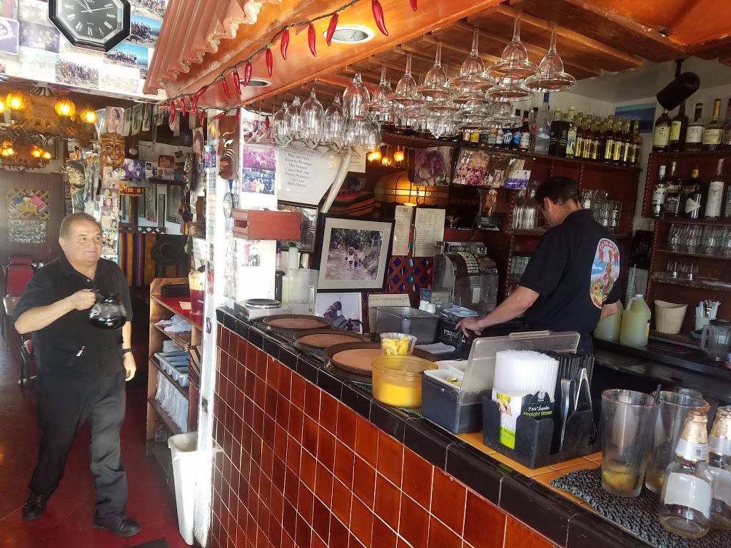 Gilberts El Indio Restaurant | restaurant | 2526 Pico Blvd, Santa Monica, CA 90405, USA | 3104508057 OR +1 310-450-8057