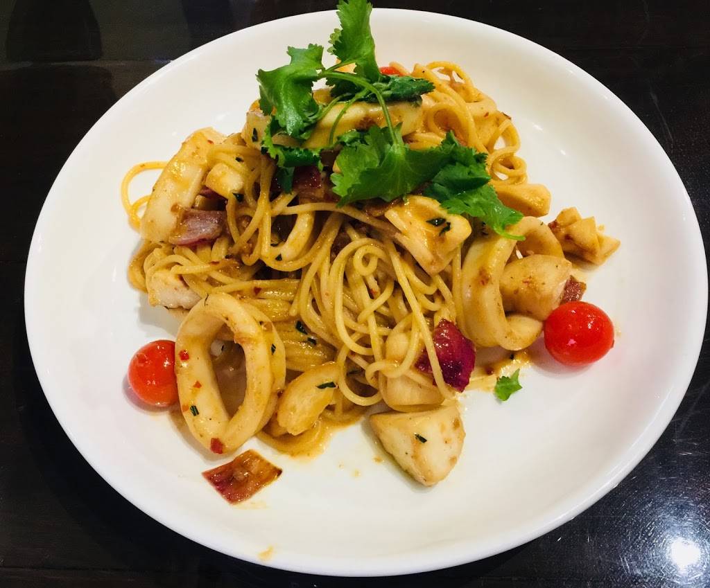 Thai Towne Eatery | restaurant | 152 N Glassell St Ste# B, Orange, CA 92866, USA | 7145329600 OR +1 714-532-9600