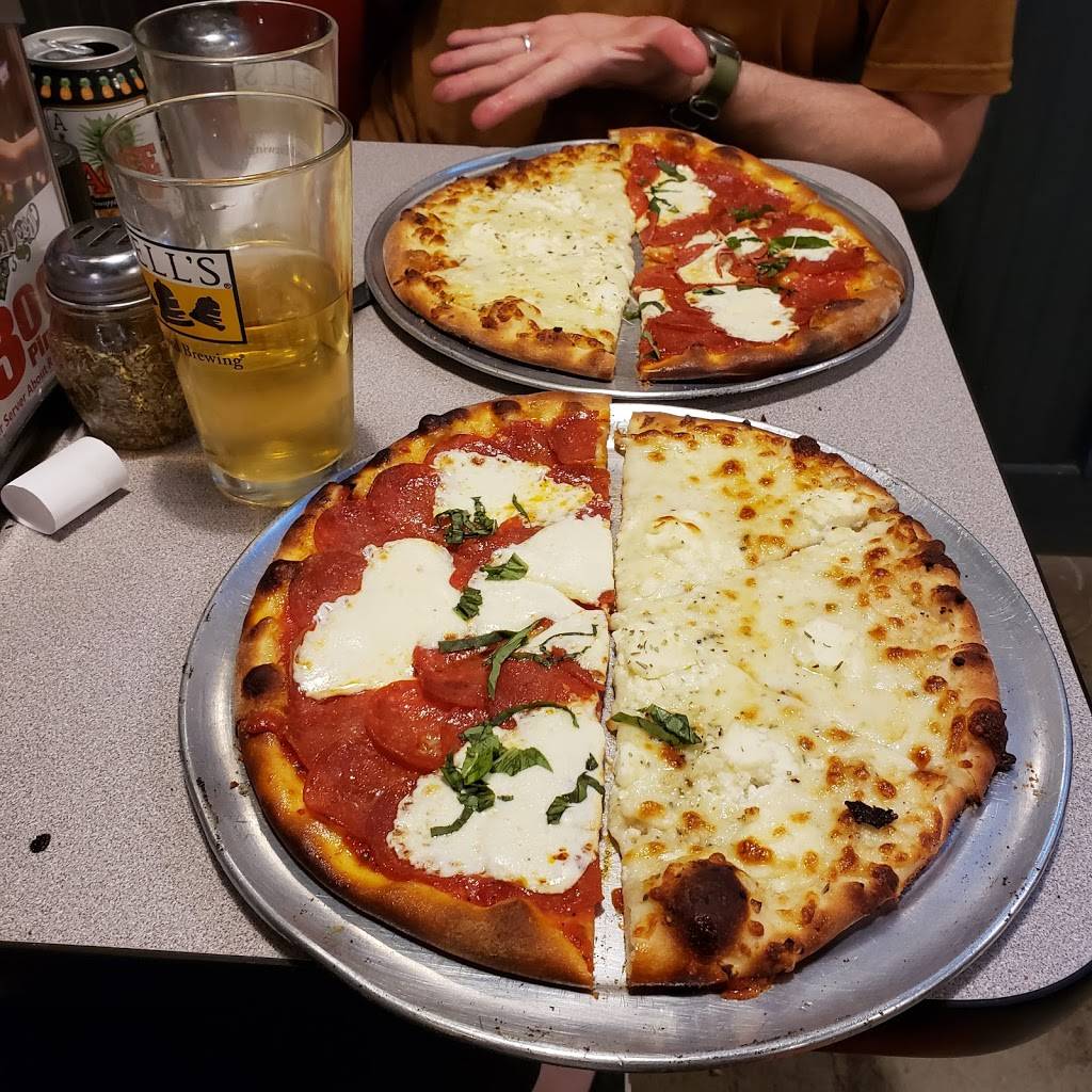 DAllesandros Pizza Greenville | restaurant | 17 Mohawk Dr, Greenville, SC 29609, USA | 8642524700 OR +1 864-252-4700