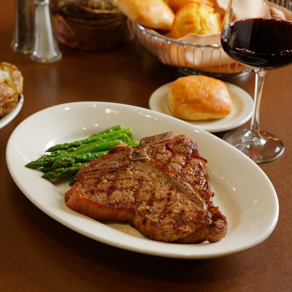 Louies Steakhouse | restaurant | 4280 Harlows Blvd, Greenville, MS 38701, USA | 6623359797 OR +1 662-335-9797