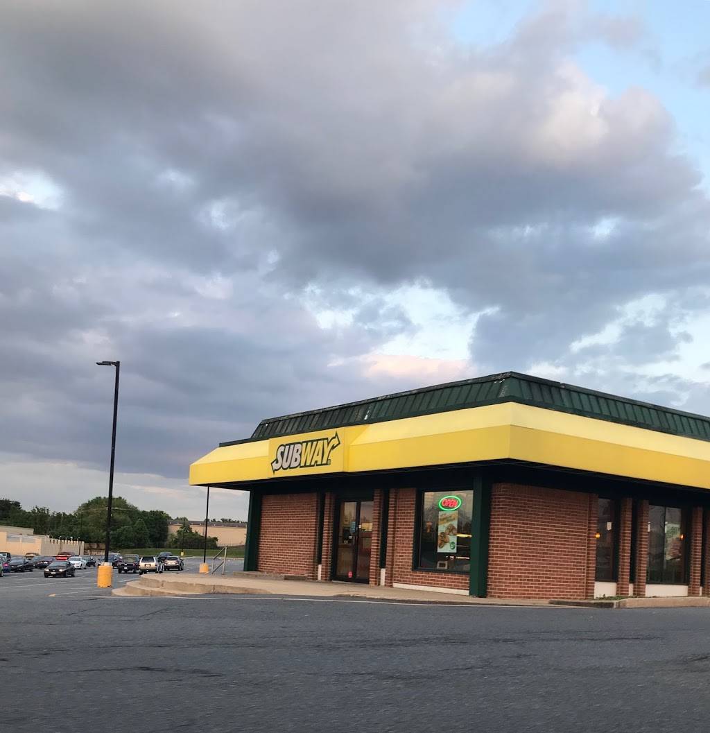 Subway | restaurant | 108 Big Elk Mall, Elkton, MD 21921, USA | 4106204333 OR +1 410-620-4333