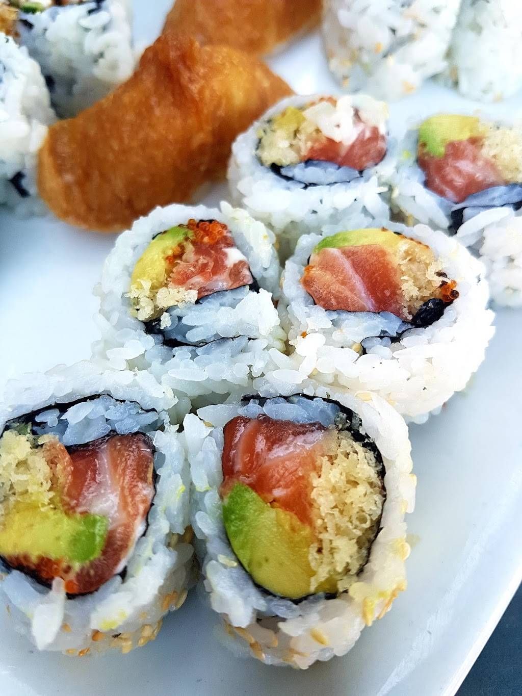 California Roll | meal delivery | 1634 Bayview Ave, Toronto, ON M4S 1T3, Canada | 4163226668 OR +1 416-322-6668