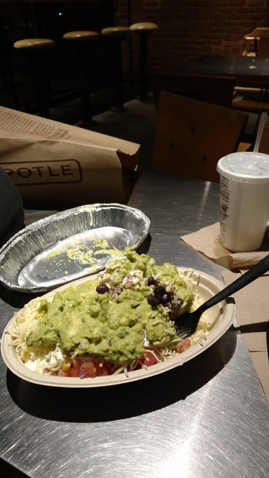 Chipotle Mexican Grill | restaurant | 1830 York Rd Ste K, Lutherville-Timonium, MD 21093, USA | 4103082616 OR +1 410-308-2616