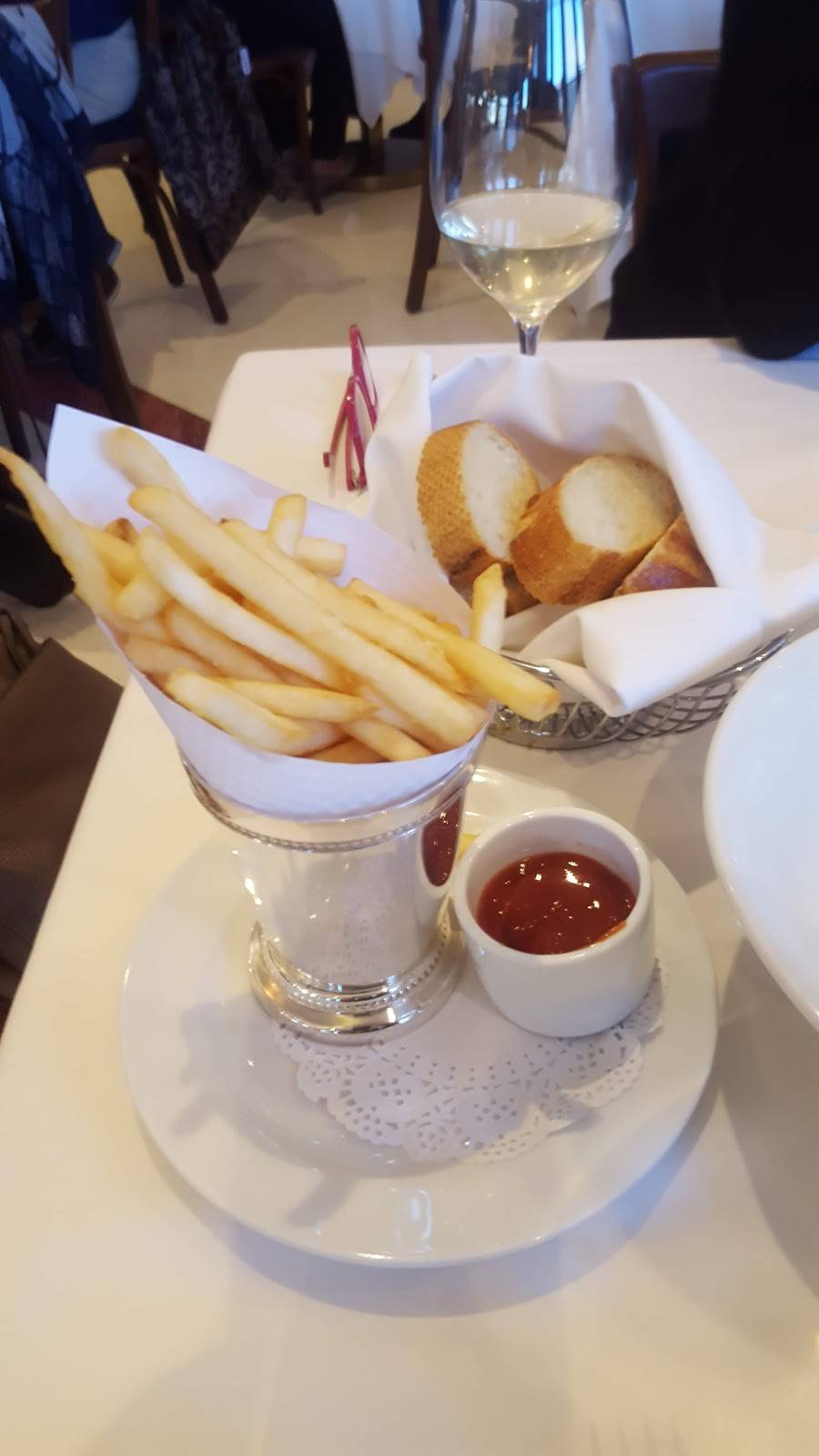 Le Bilboquet Denver | restaurant | 299 St Paul St, Denver, CO 80206, USA | 3038359999 OR +1 303-835-9999