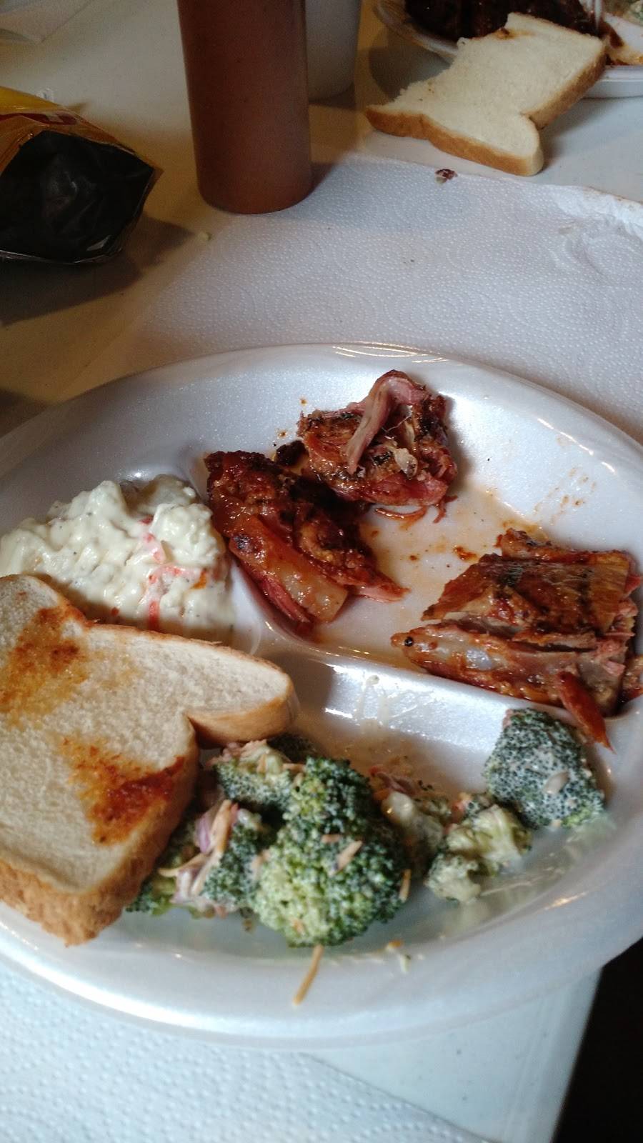 Corner Pit BBQ | restaurant | 107 Dellrose Rd, Dellrose, TN 38453, USA | 9317324575 OR +1 931-732-4575