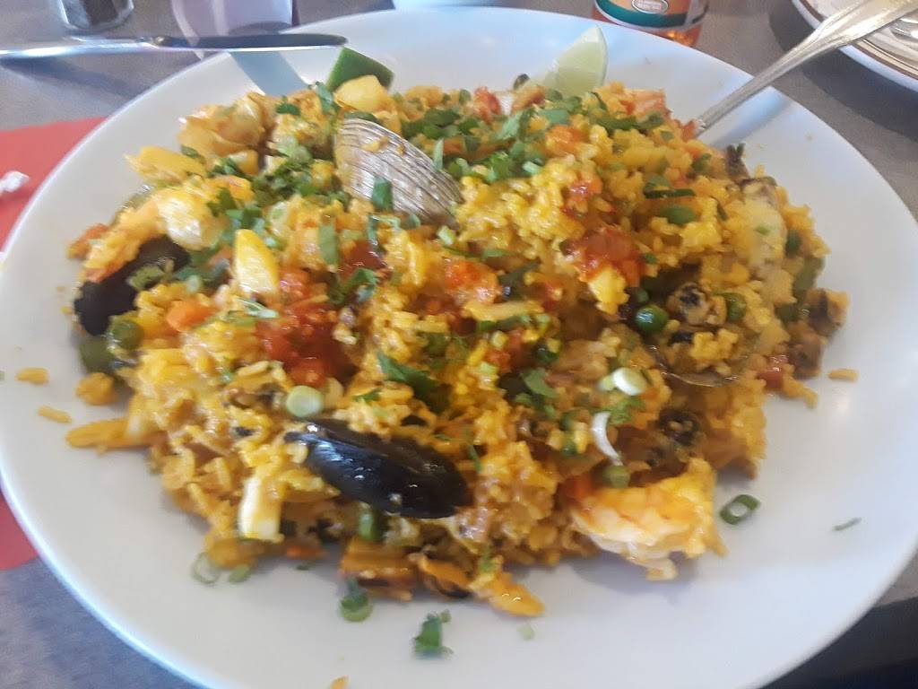 Restaurant Ecuador | restaurant | 2923 W Diversey Ave, Chicago, IL 60647, USA | 7733427870 OR +1 773-342-7870