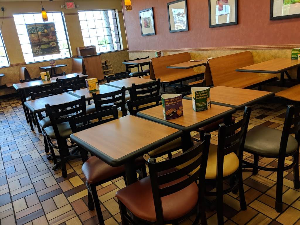 Subway Restaurants | restaurant | 28 NW 67th St, Lawton, OK 73505, USA | 5805360400 OR +1 580-536-0400