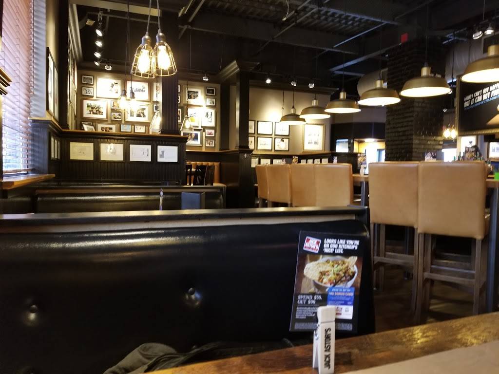 Jack Astors Bar & Grill | restaurant | 70 Mapleview Dr E, Barrie, ON L4M 4S7, Canada | 7057224737 OR +1 705-722-4737