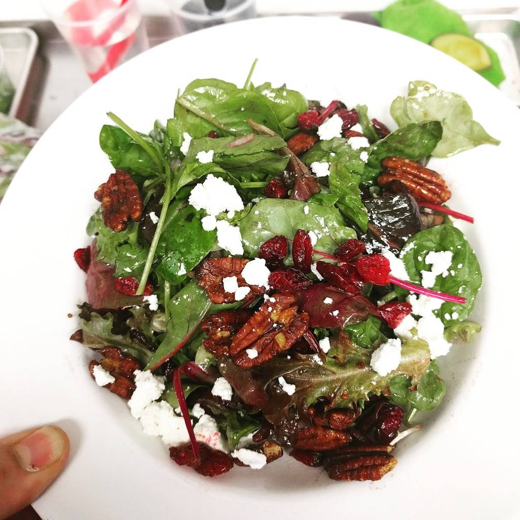 Frank Beer | restaurant | 12000 Tecumseh Rd E, Windsor, ON N8N 1L9, Canada | 5199569822 OR +1 519-956-9822