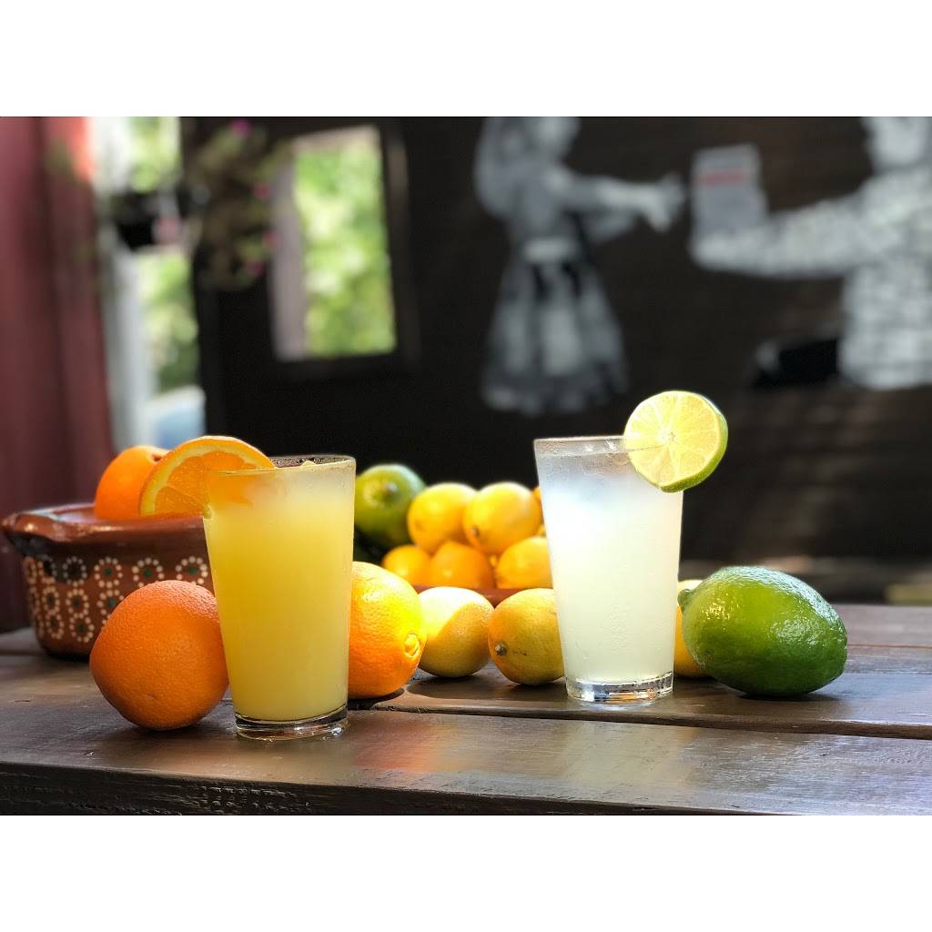 Chilosos Taco House | restaurant | 701 E 20th St, Houston, TX 77008, USA | 7138682273 OR +1 713-868-2273