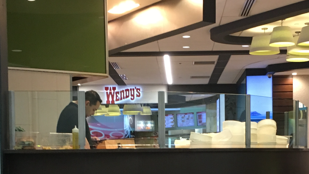 Famous Famiglia | restaurant | 3 Brewster Rd, Newark, NJ 07114, USA | 9736240259 OR +1 973-624-0259