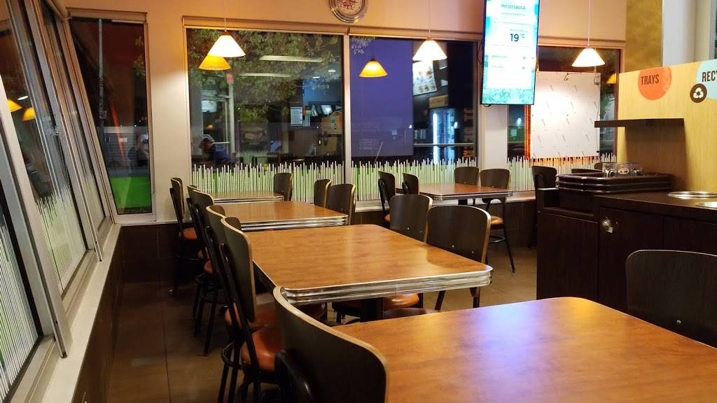 A&W Canada | restaurant | 2930 Argentia Rd, Mississauga, ON L5N 8C5, Canada | 6474798212 OR +1 647-479-8212