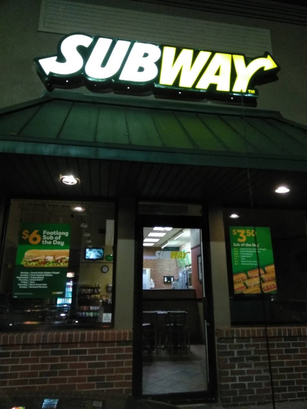 Subway Restaurants | restaurant | 3208 Lithia Pinecrest Rd, Valrico, FL 33596, USA | 8136626697 OR +1 813-662-6697