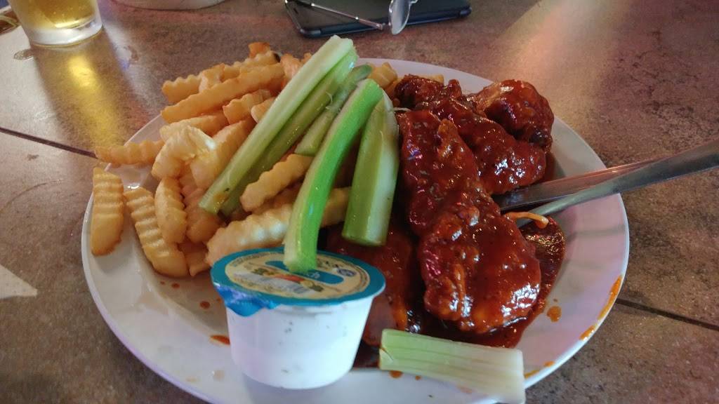 Dicks Wings And Grill San Pablo | restaurant | 14286 Beach Blvd, Jacksonville, FL 32250, USA | 9042230115 OR +1 904-223-0115