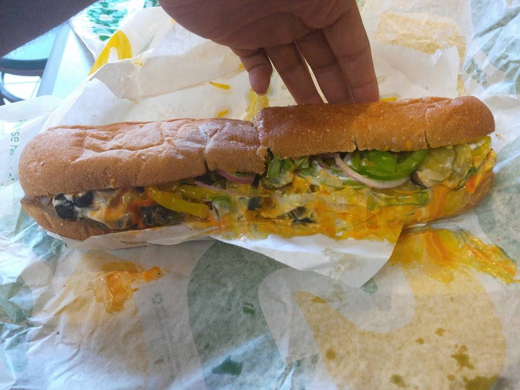 Subway | restaurant | 418 S Craig St, Pittsburgh, PA 15213, USA | 4126876728 OR +1 412-687-6728