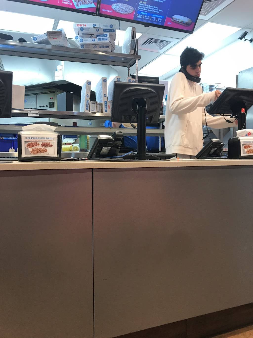 Dominos Pizza | meal delivery | 210 N Federal Hwy, Deerfield Beach, FL 33441, USA | 9545749994 OR +1 954-574-9994