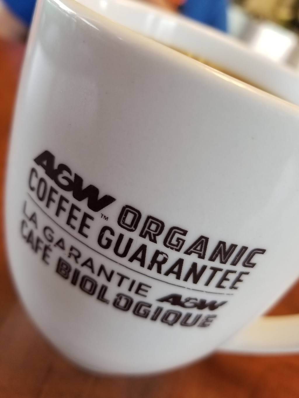 A&W Canada | restaurant | 6570 Tecumseh Rd E, Windsor, ON N8T 1E6, Canada | 5199451670 OR +1 519-945-1670