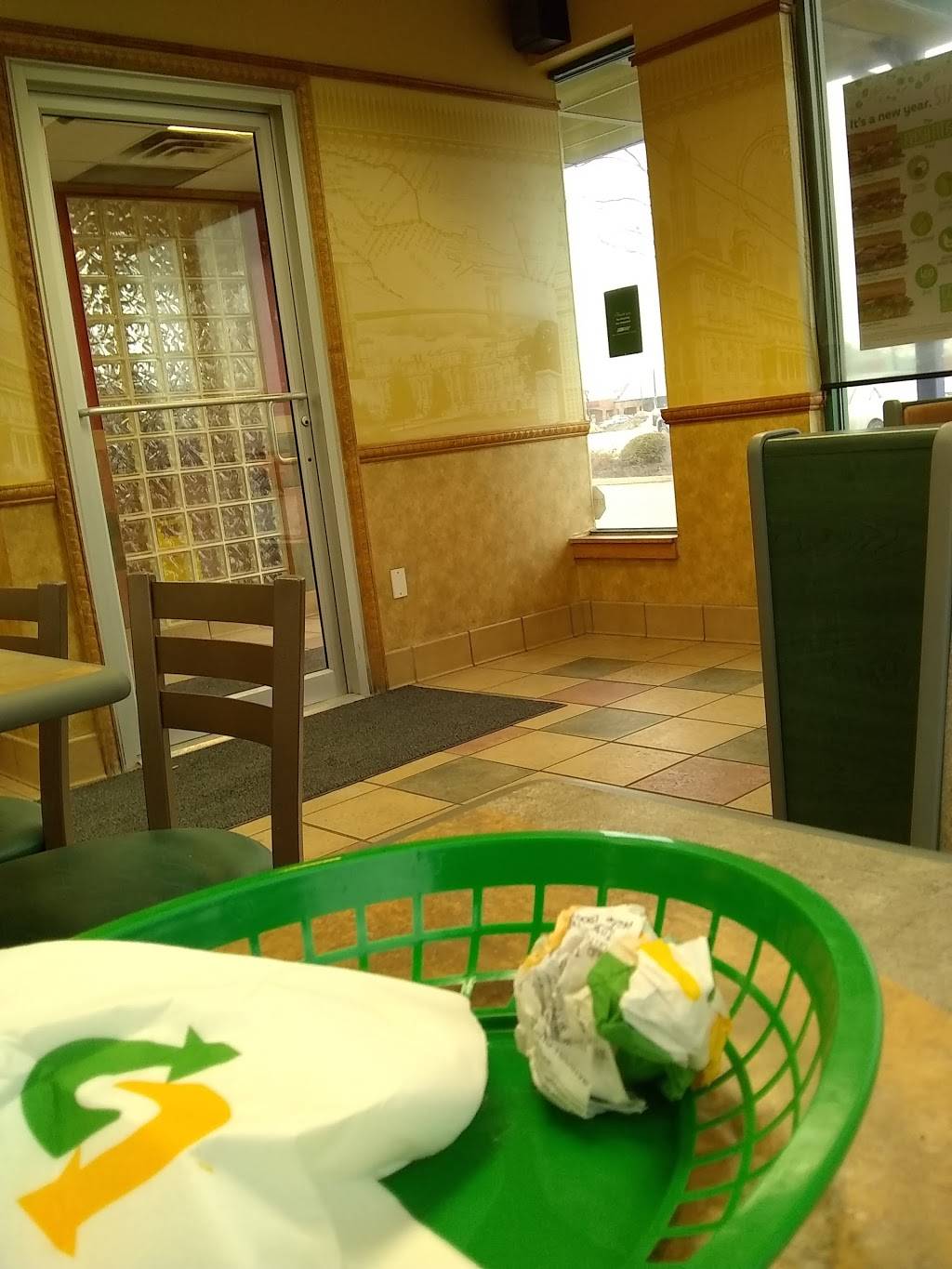 Subway | restaurant | Shoppes at RiverPlace, 26567 N Dixie Hwy Suite 173, Perrysburg, OH 43551, USA | 4198733200 OR +1 419-873-3200