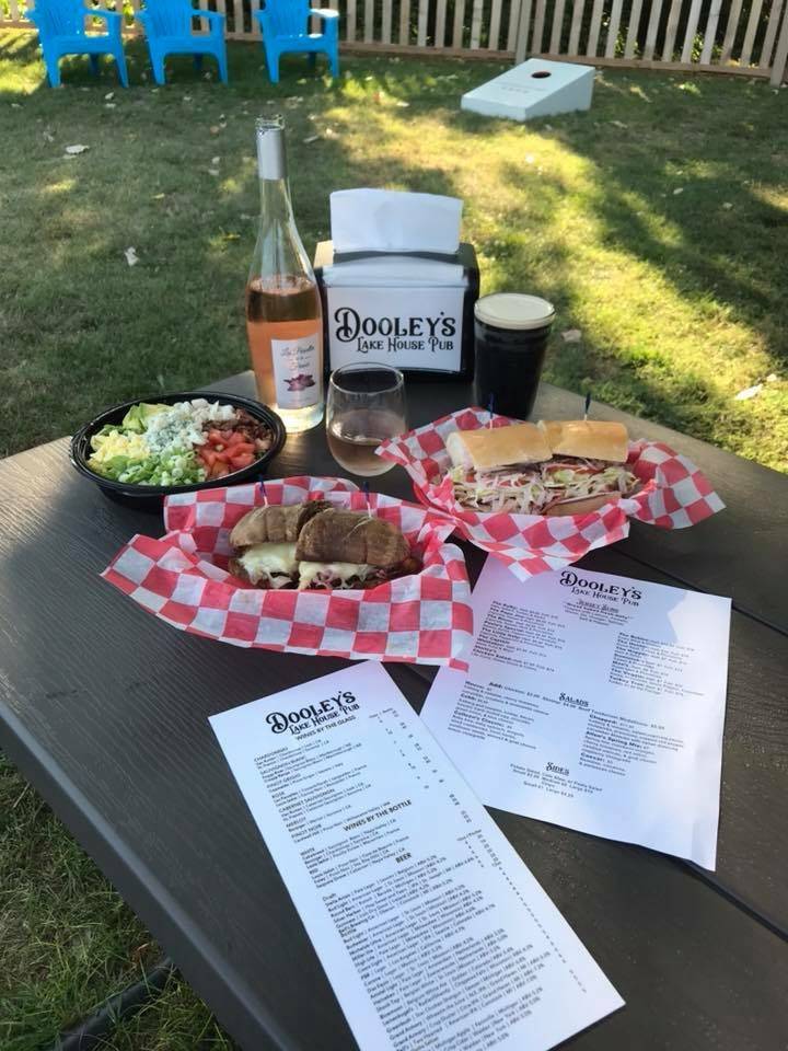 Dooleys Lake House Pub | restaurant | 310 W Buffalo St, New Buffalo, MI 49117, USA | 2694692247 OR +1 269-469-2247