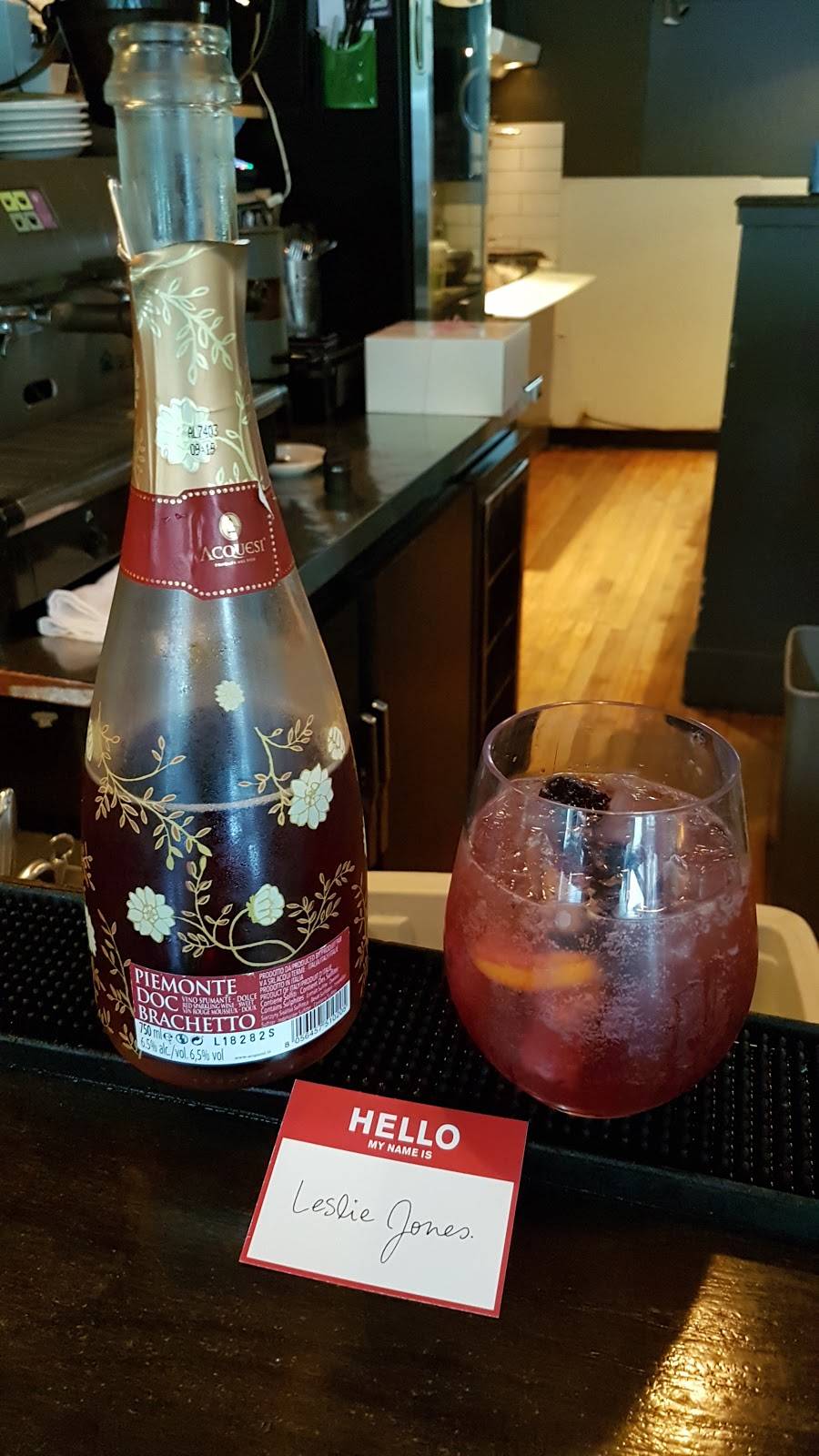 Leslie Jones | restaurant | 1182 Queen St E, Toronto, ON M4M 1L6, Canada | 4164635663 OR +1 416-463-5663