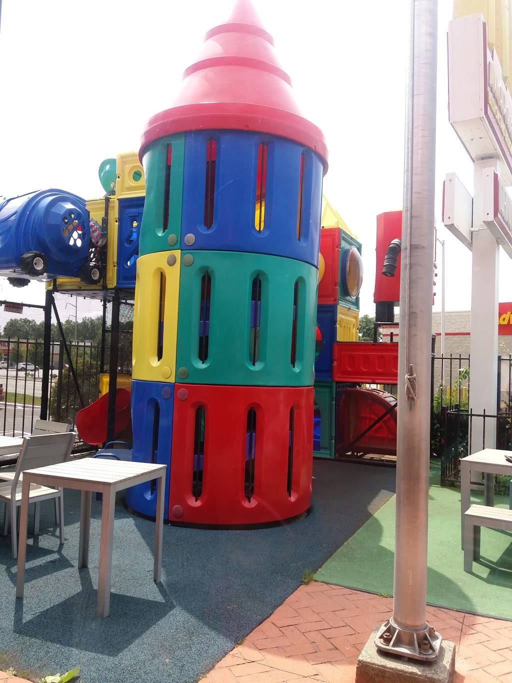 McDonalds | cafe | 766 W Boylston St, Worcester, MA 01606, USA | 5088521350 OR +1 508-852-1350