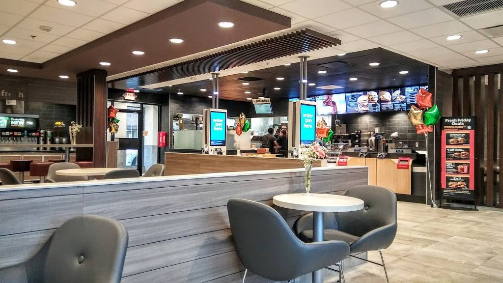 McDonalds | cafe | 10945 Allen Rd, Allen Park, MI 48101, USA | 3133869401 OR +1 313-386-9401
