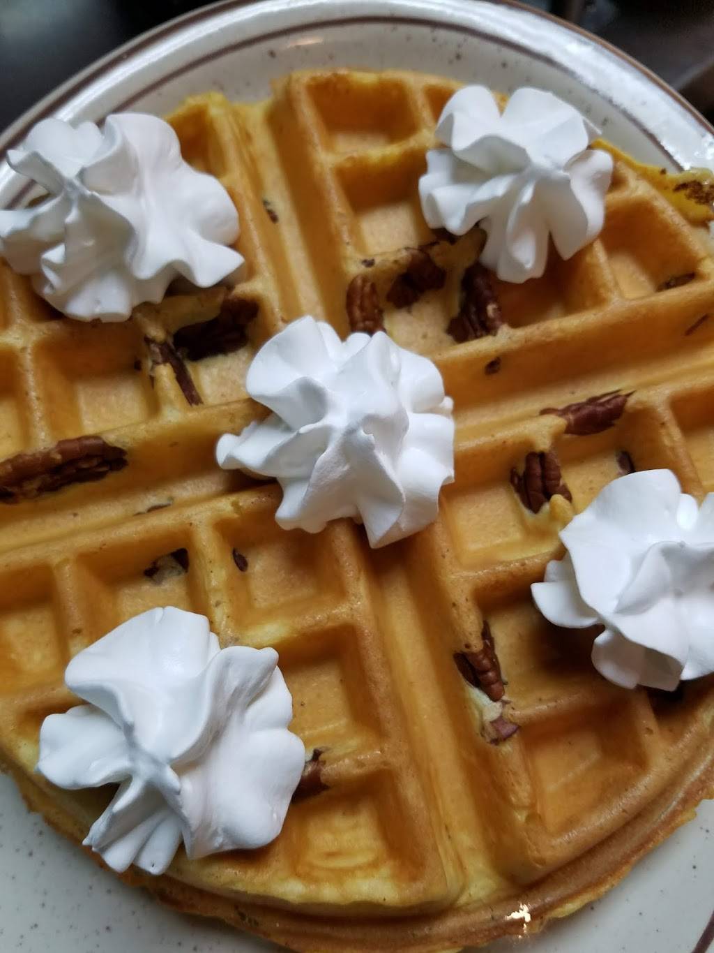 Broadway. Diner | restaurant | 2 E Main St, Middletown, DE 19709, USA | 3024641065 OR +1 302-464-1065