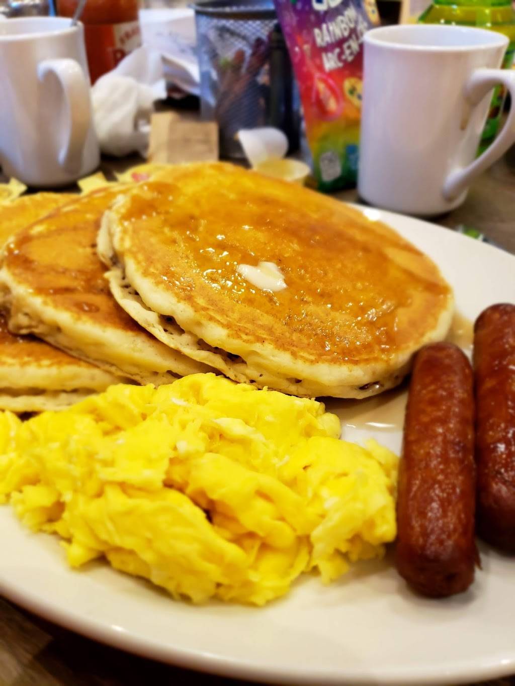 Bobbys Hideaway- Port Credit | restaurant | 398 Lakeshore Rd E, Mississauga, ON L5G 1H5, Canada | 9052783688 OR +1 905-278-3688