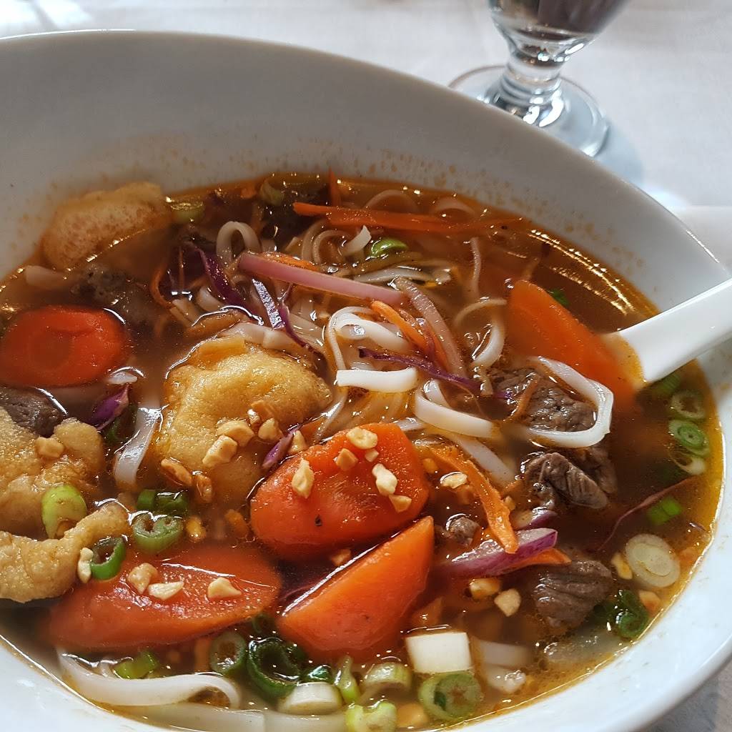 Ürasie | restaurant | 11 Rue Front, Gatineau, QC J9H 4W8, Canada | 8192080444 OR +1 819-208-0444