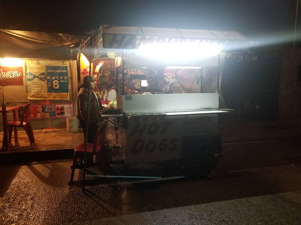 Hotdogs y hamburguesas el tio | restaurant | 15 de Mayo 1903, 10 de Mayo, 22476 Tijuana, B.C., Mexico | 016641719134 OR +52 664 171 9134